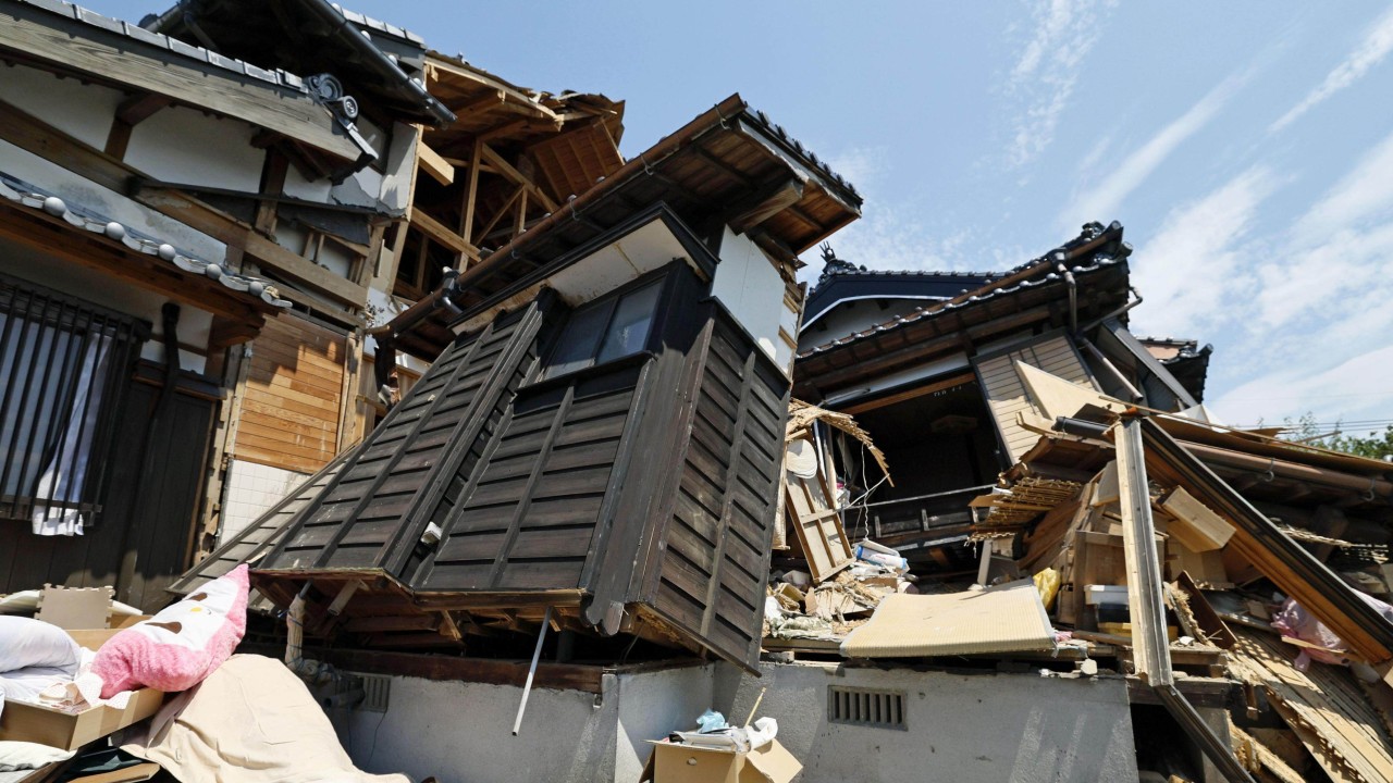 Sahte Askerler Kumamoto'daki Deprem Bölgesinde Evleri Yağmalıyor