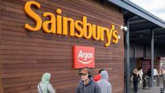 Sainsbury's Argos'u 120 Milyon Sterline Satıyor
