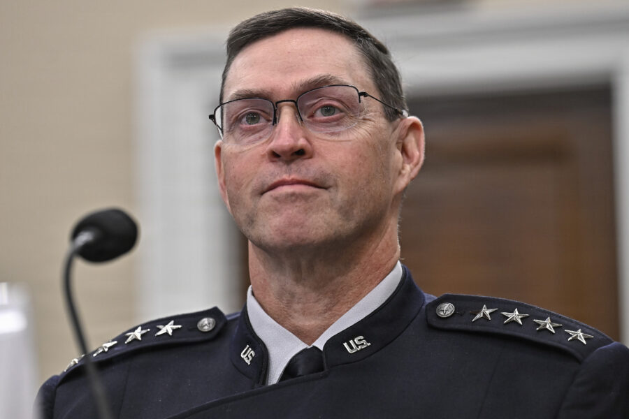 Saltzman: Askeri Liderlik Partizanlığa Karşı 'Balast' Görevi Görüyor