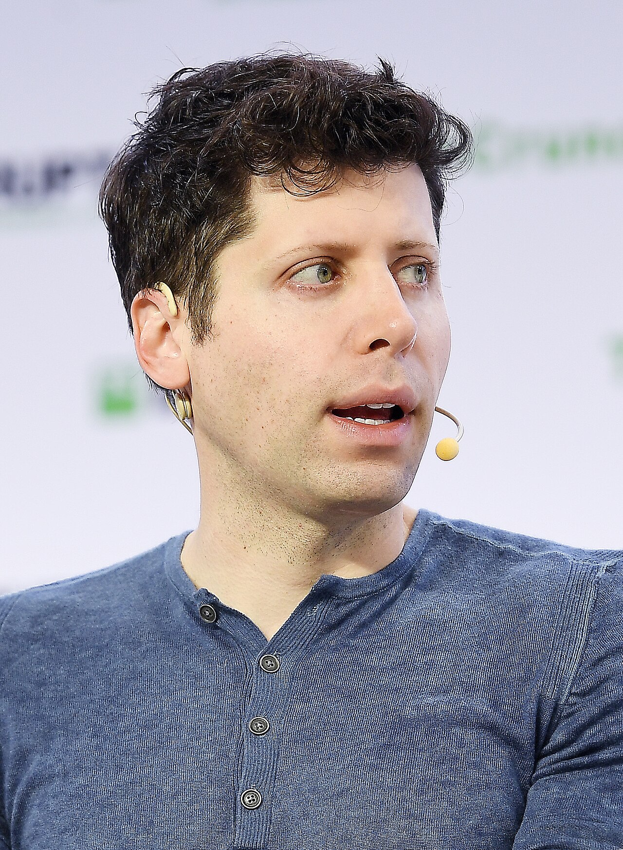 Sam Altman: Yapay zeka 'tekillik'e girdi; endişelenmeli miyiz