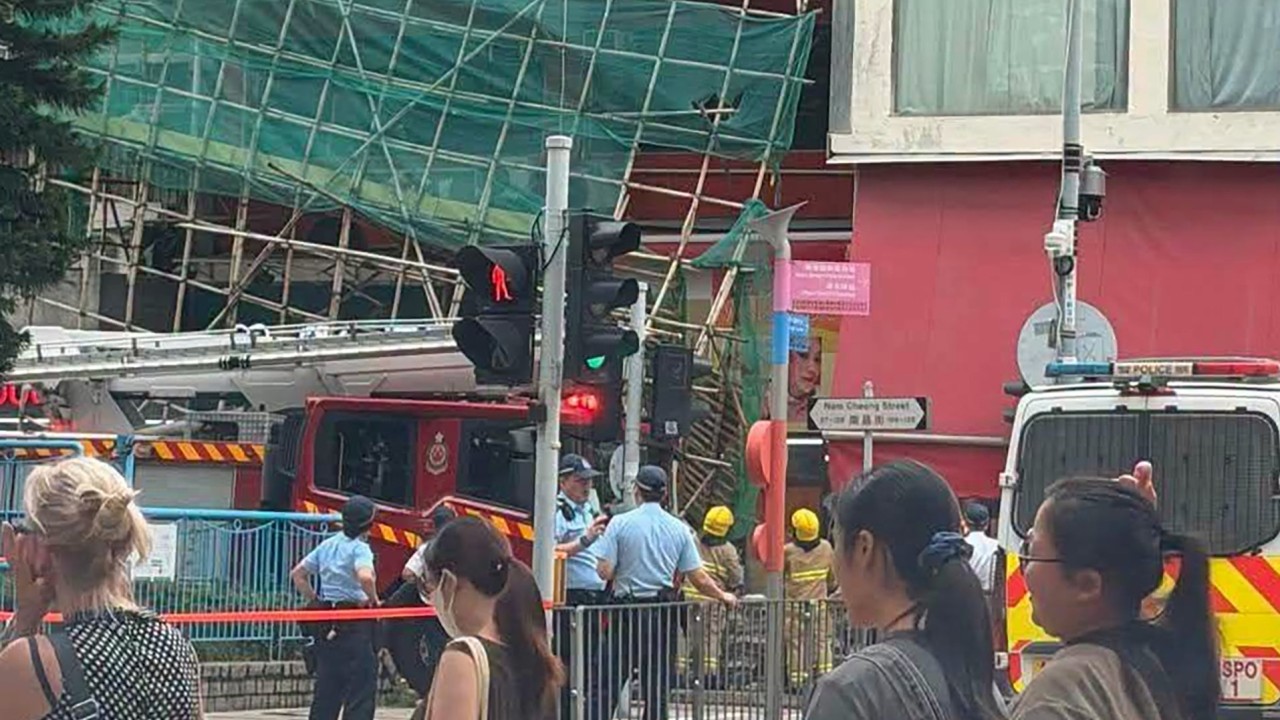 Şam Shui Po'da bambu iskelede göçük: 1 yaralı
