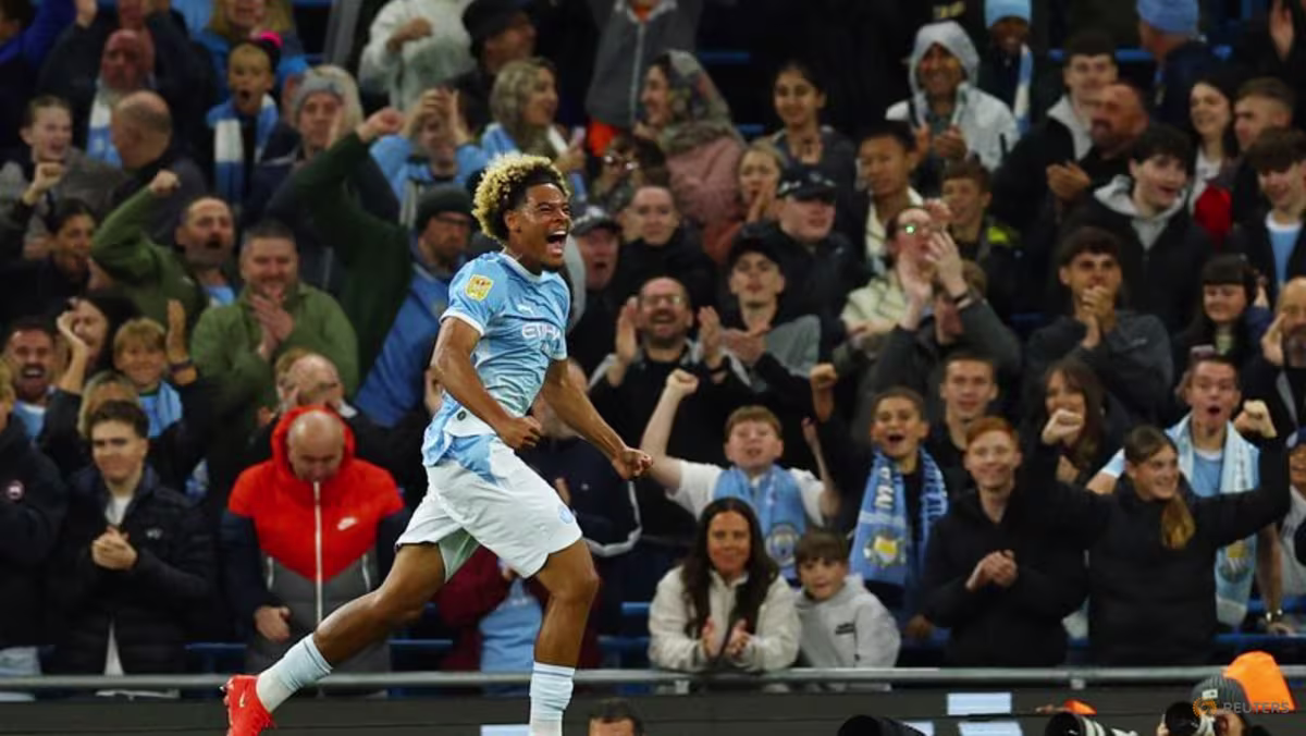 Samba'nın Çift Golü: Man City, Norwich'i Lig Kupası'nda Dağıttı