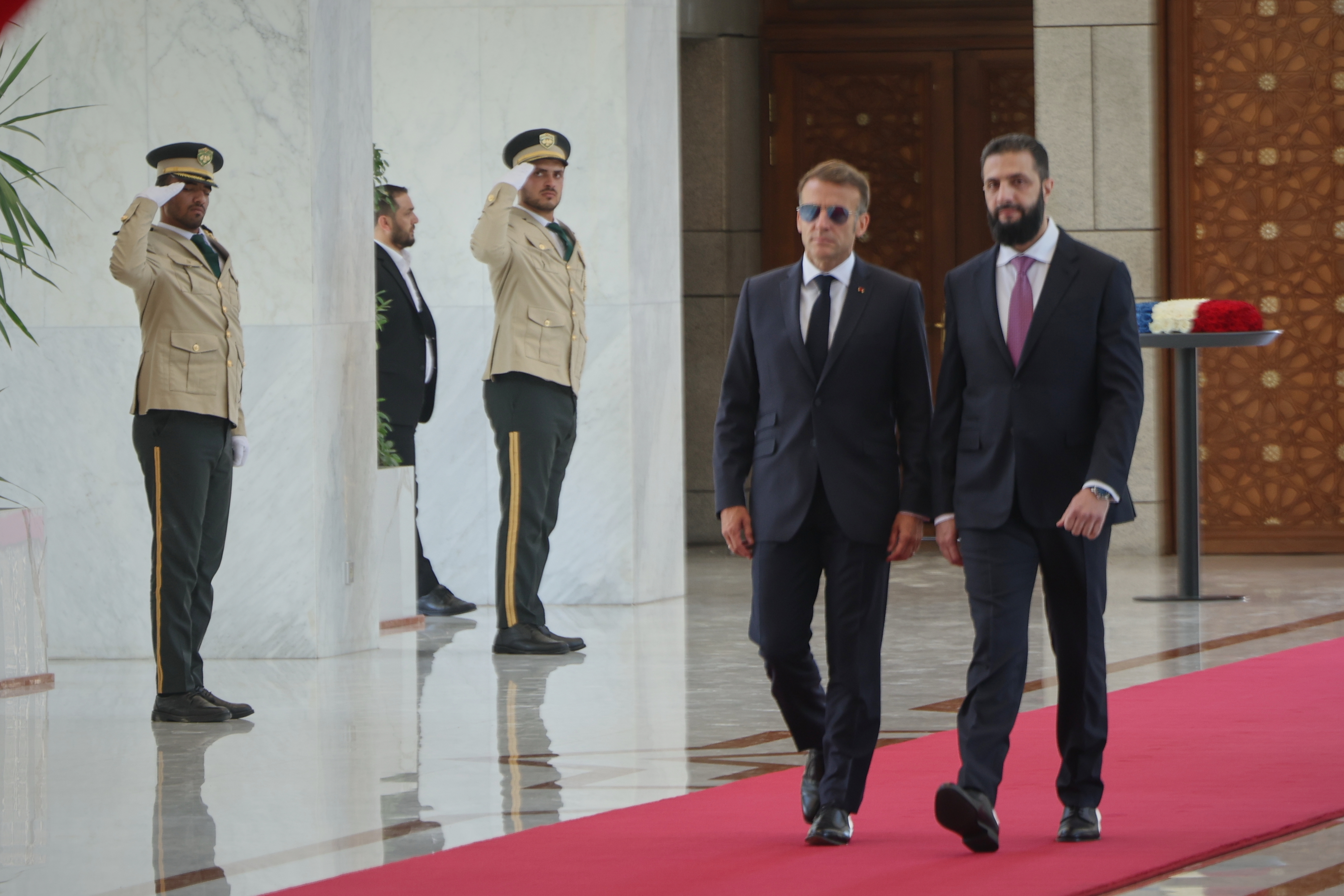 Şam'da patlamalar: Macron ziyareti sırasında 4 yaralı