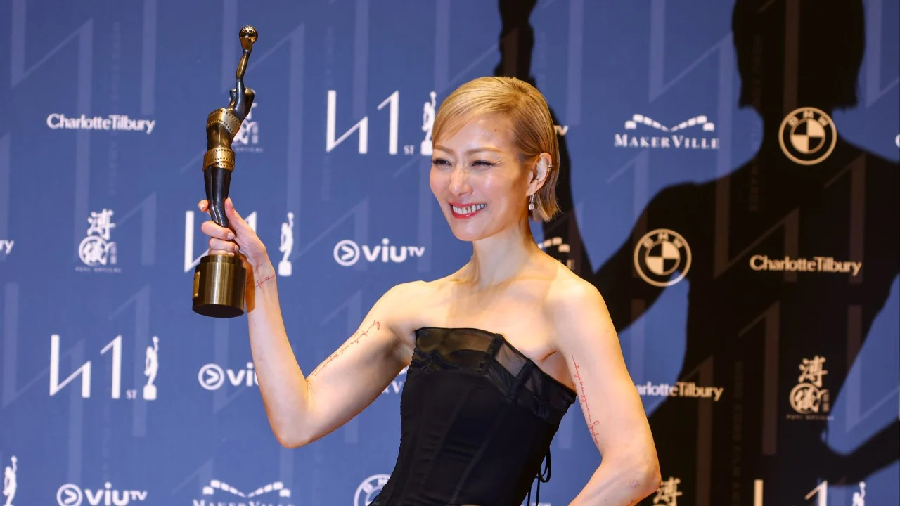 Cantopop Yıldızı Sammi Cheng'in Konserleri Sahne Arızası Nedeniyle Ertelendi