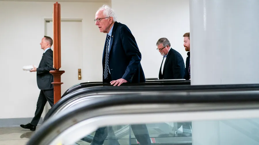 Sanders'tan Emanuel'e Sert Yanıt: 'Bernie Taraftarları' Tehdit Değil