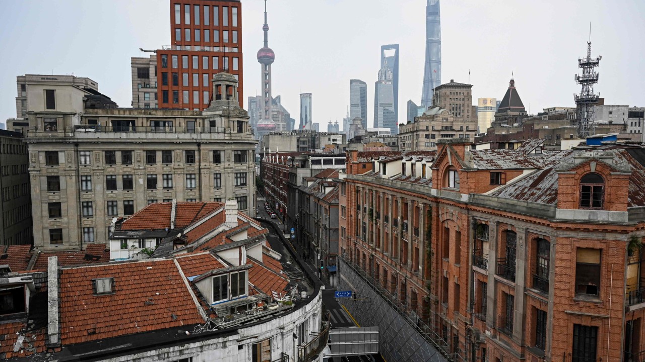 Şanghay finans merkezi olmak için Hong Kong'u zorluyor