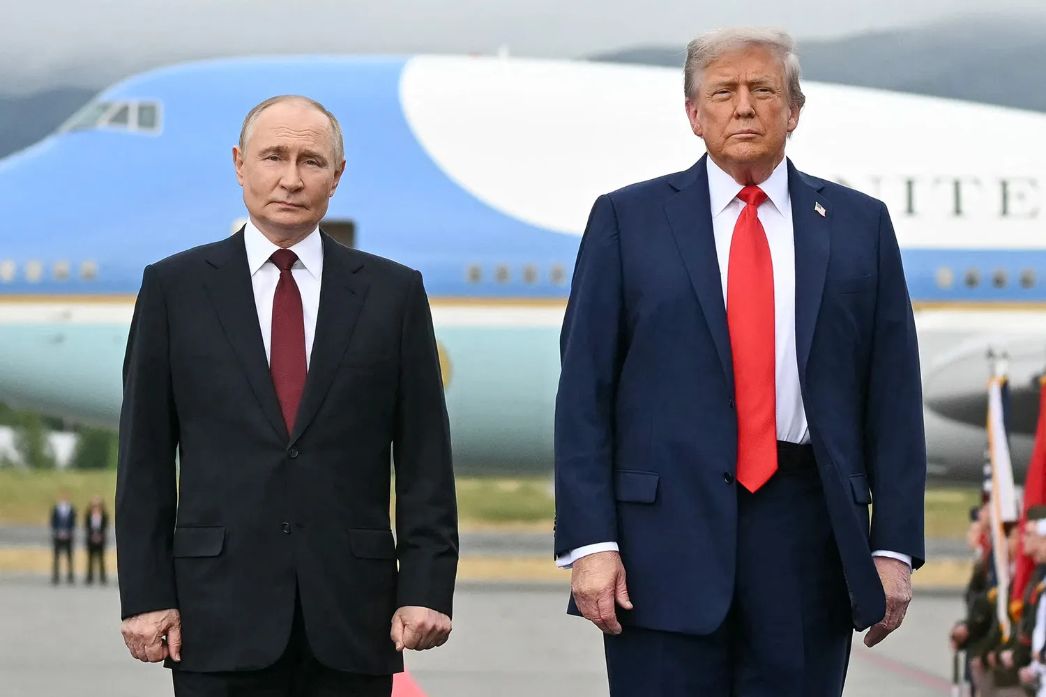 Savaşta Trump ve Putin Benzer: ABD Moskova'nın Yöntemlerini Taklit Ediyor