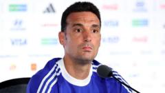 Scaloni: Futbol ile siyaseti karıştırmamalıyız