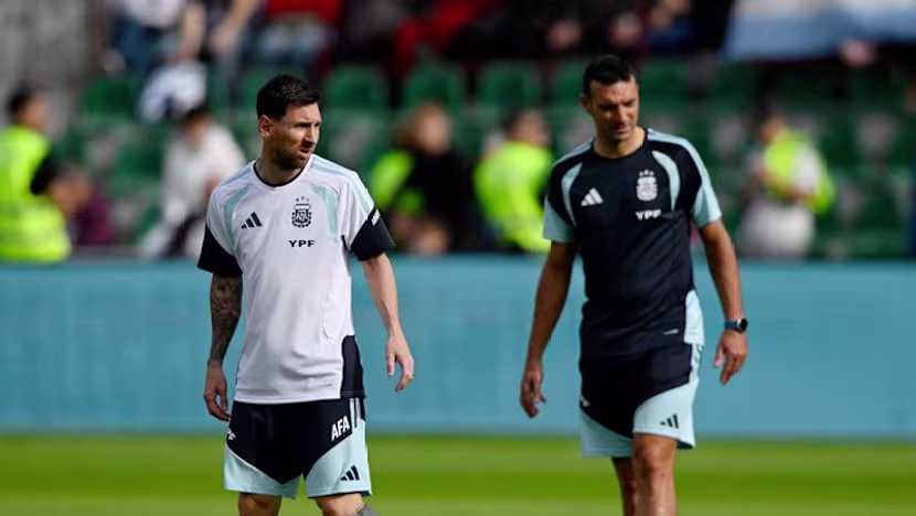 Scaloni: Messi'yi Veda Maçına İkna Etmek İçin Elimden Geleni Yaptım
