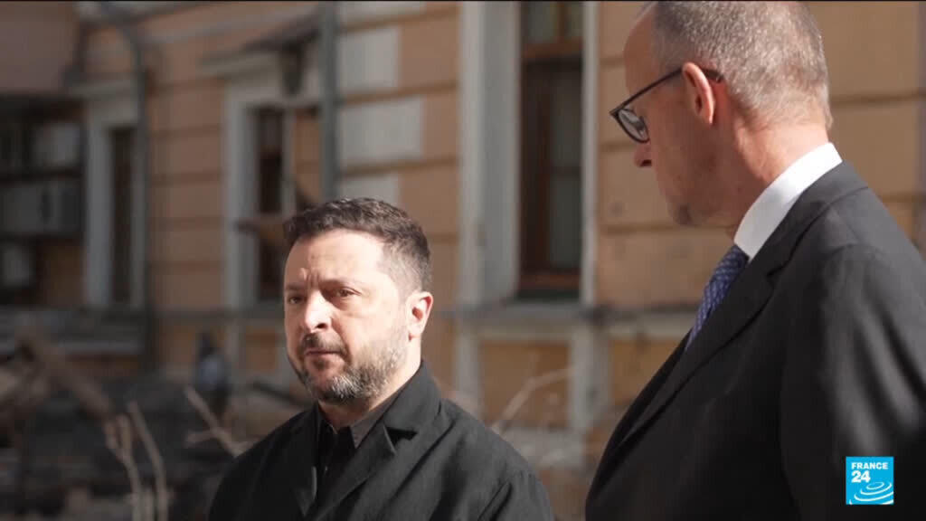 Scholz Kiev'de: Ukrayna desteğe muhtaç