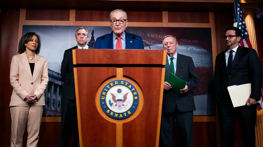 Schumer'dan MAGA Fonuna 1.8 Milyar Dolarlık Hamle