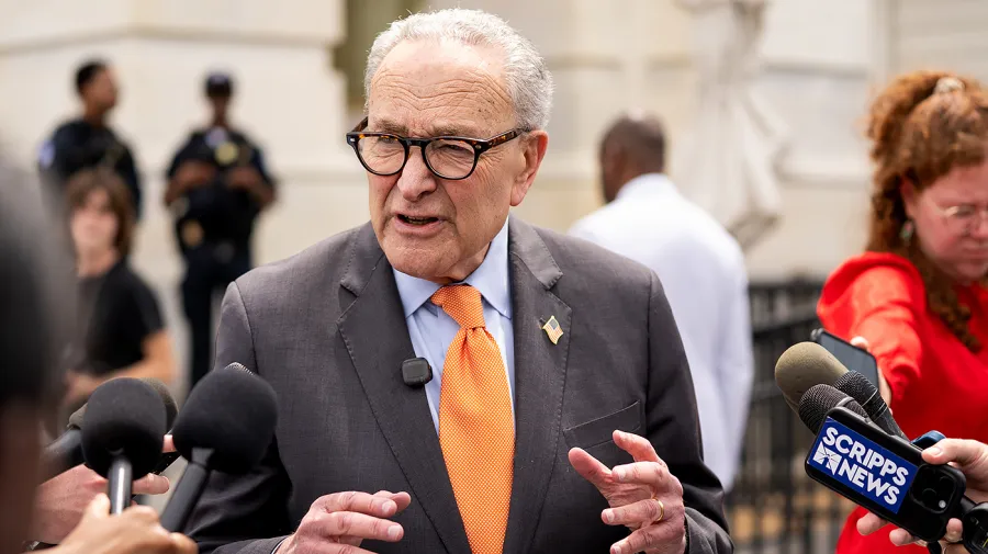 Schumer’den Trump’a İran anlaşması eleştirisi: 'Teslim olma sanatı