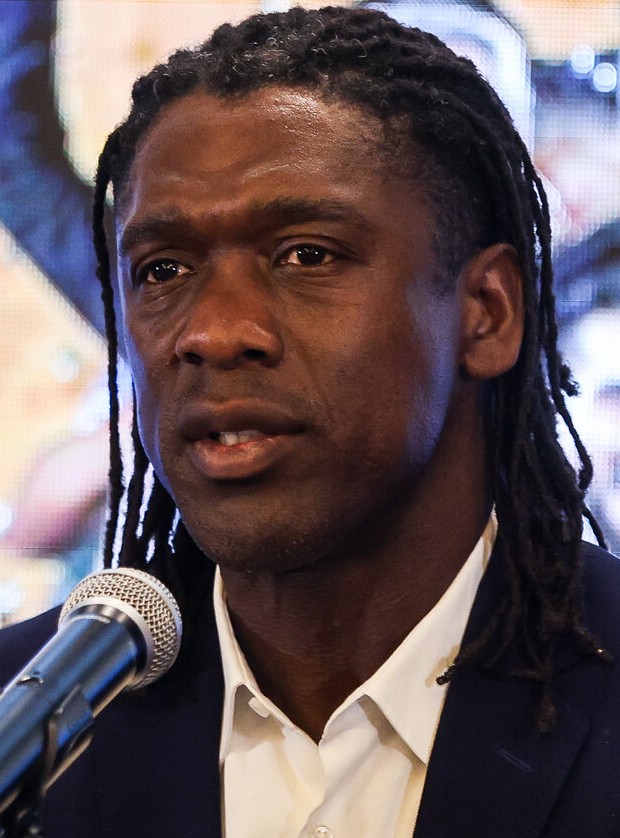 Seedorf'tan futbol dünyasına soykırım uyarısı