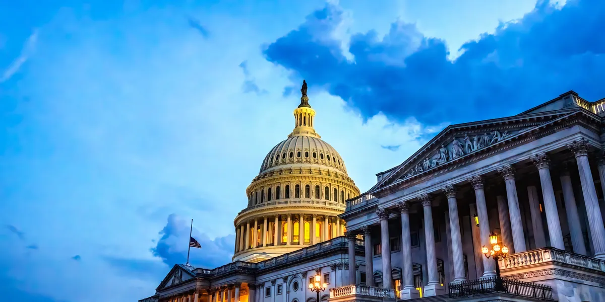 Senato 10. Denemede Trump'ın İran Savaşını Durdurdu