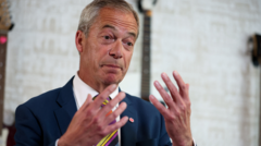 Sendikalardan Farage'a soğuk duş: 'İşçinin dostu değil