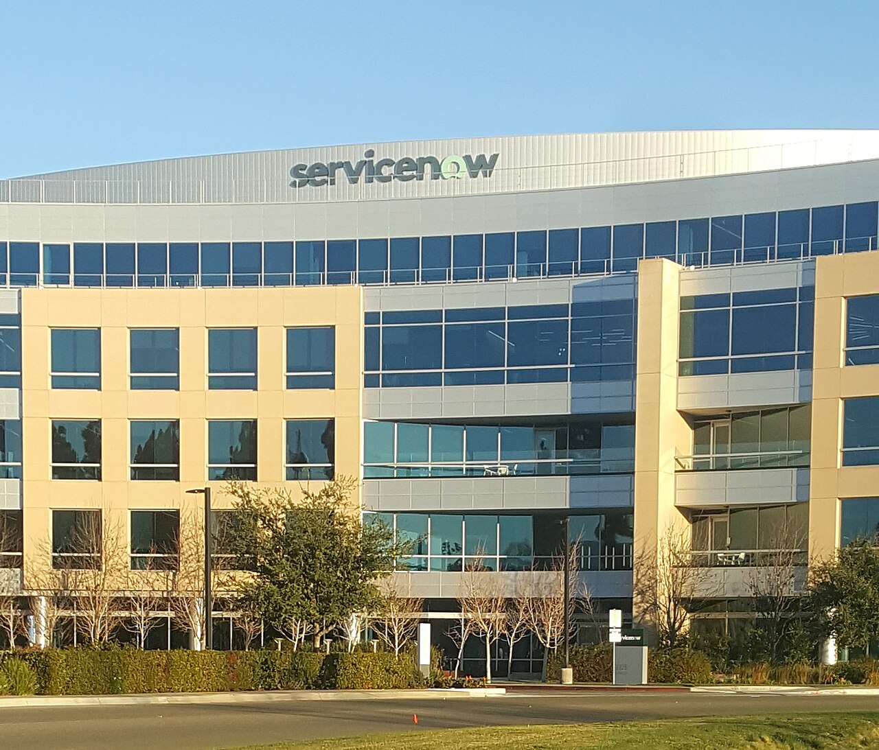 ServiceNow, BusinessNext'in %5'ini Satın Aldı, Hint Şirketi 700 Milyon Dolar Değerinde