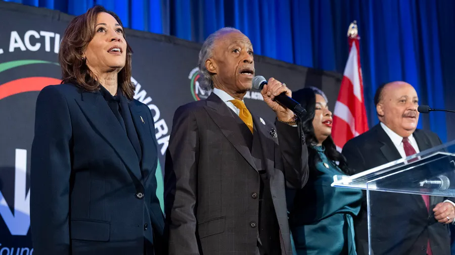 Sharpton: Carlson Trump ve GOP'tan koptu