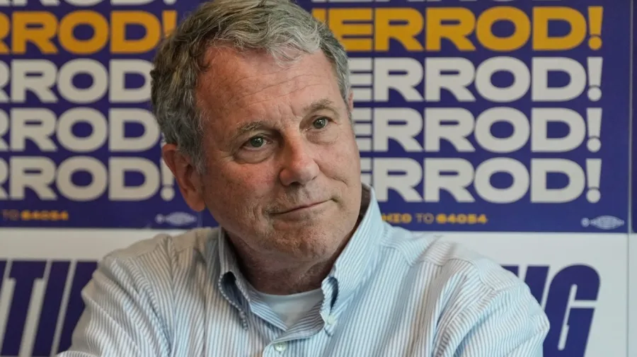 Sherrod Brown: Seçilirsem Trump'ın azlini desteklemem