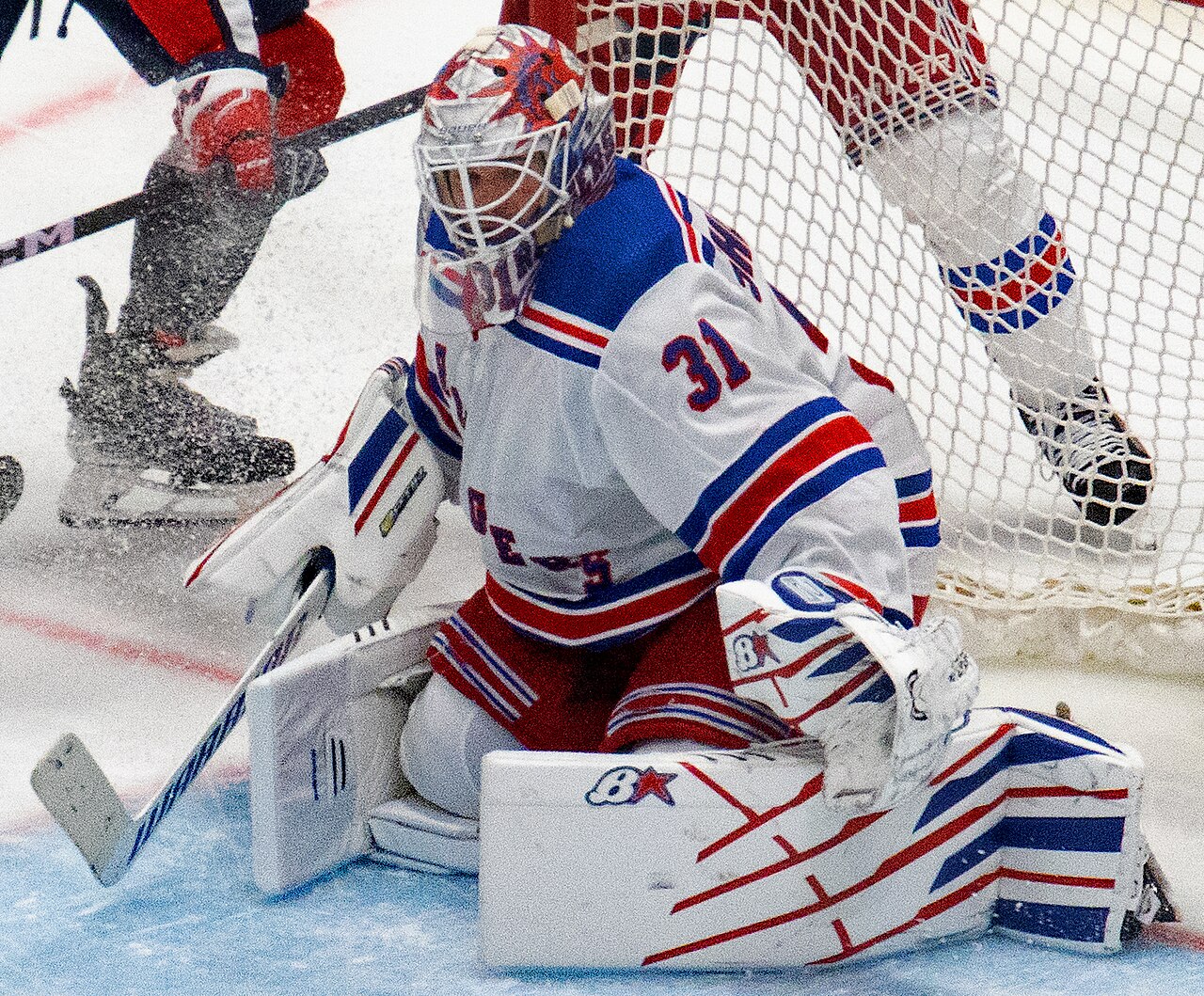 Shesterkin'den Tarihi Gol: Rangers Tampa Bay'i Yendi