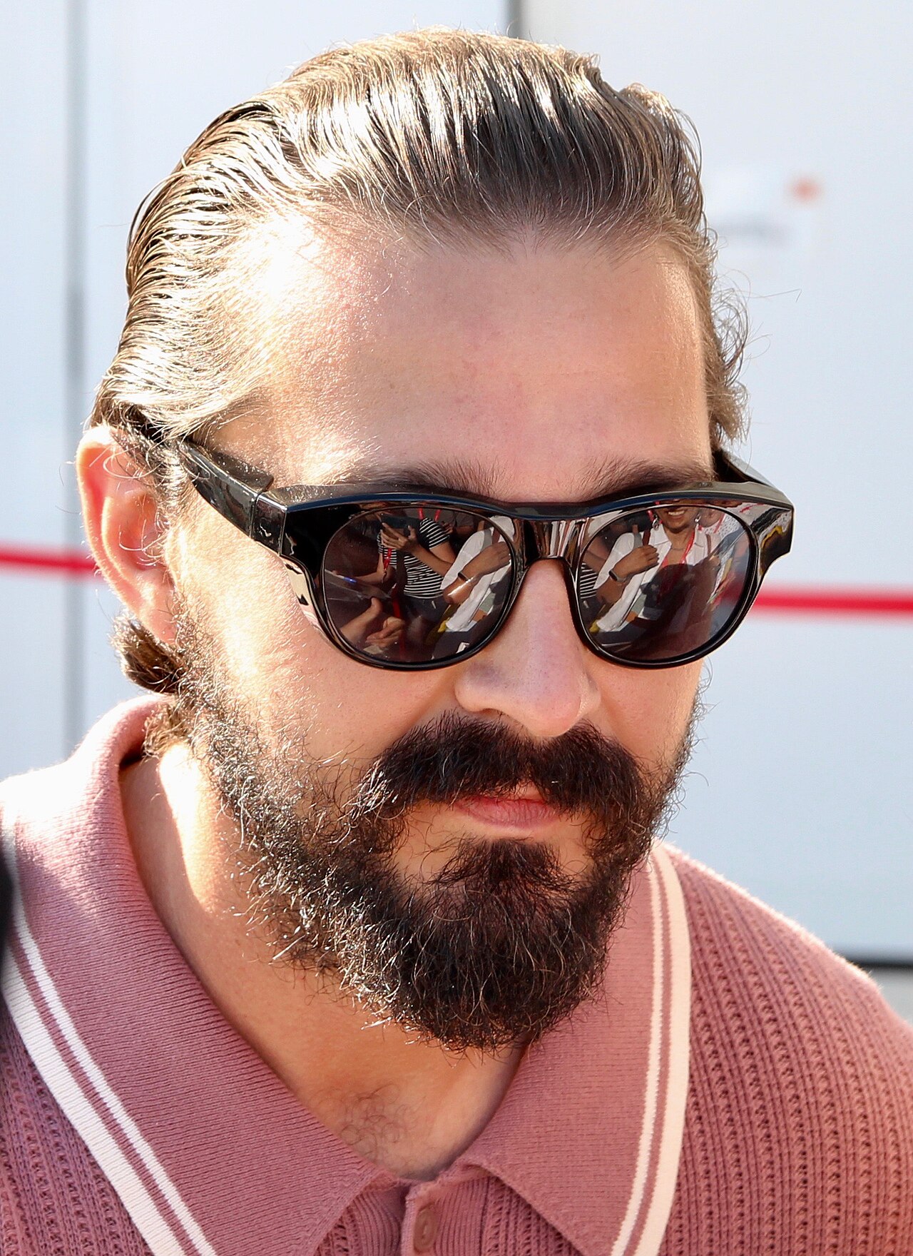 Shia LaBeouf New Orleans'ta saldırı suçunu kabul etti