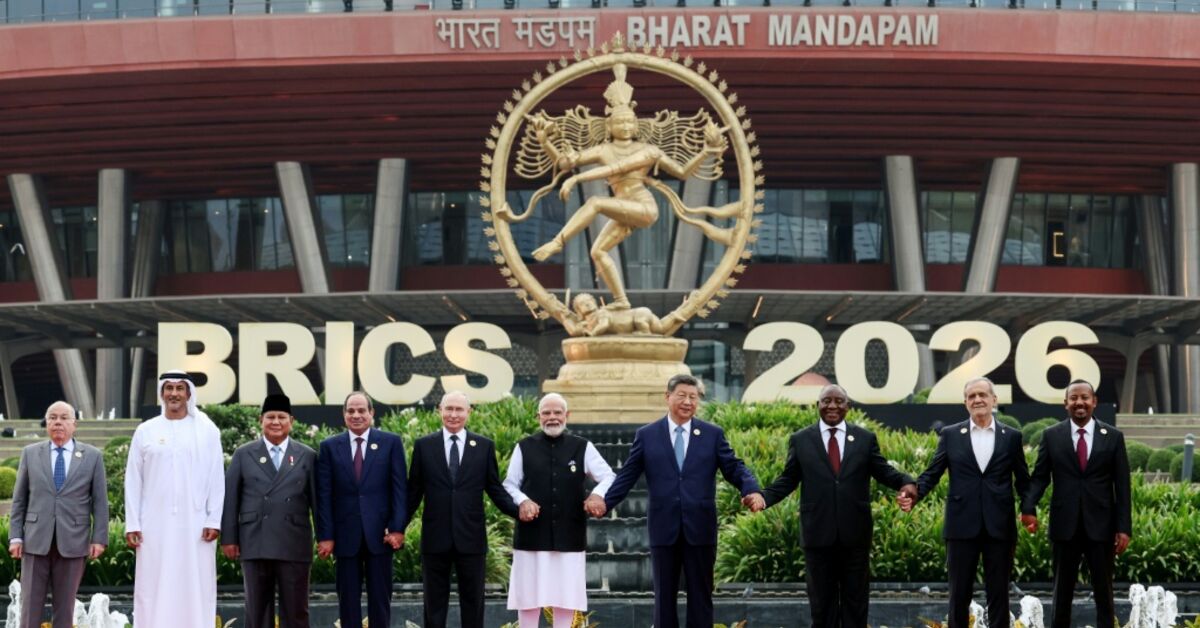 Şi, savaşların gölgesinde BRICS zirvesi için Hindistan'da