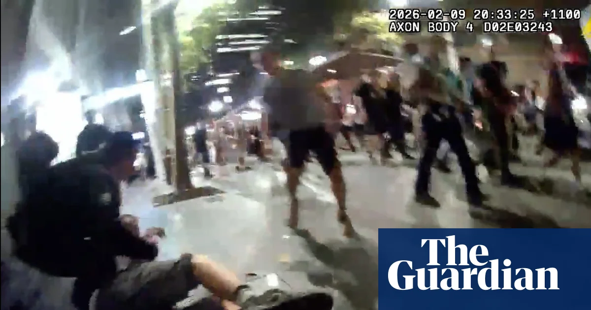 Sidney Polisinin Herzog Protestocusuna Şiddeti Kamerada