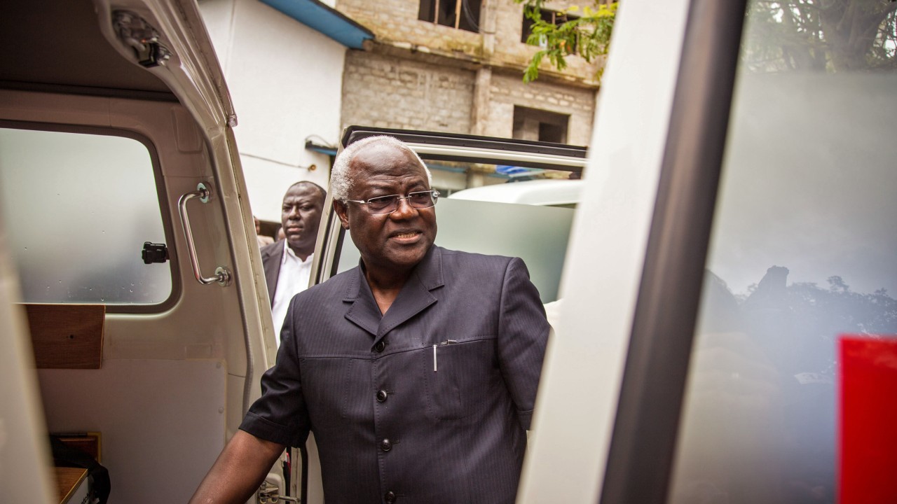 Sierra Leone eski Devlet Başkanı Koroma ülkesine döndü