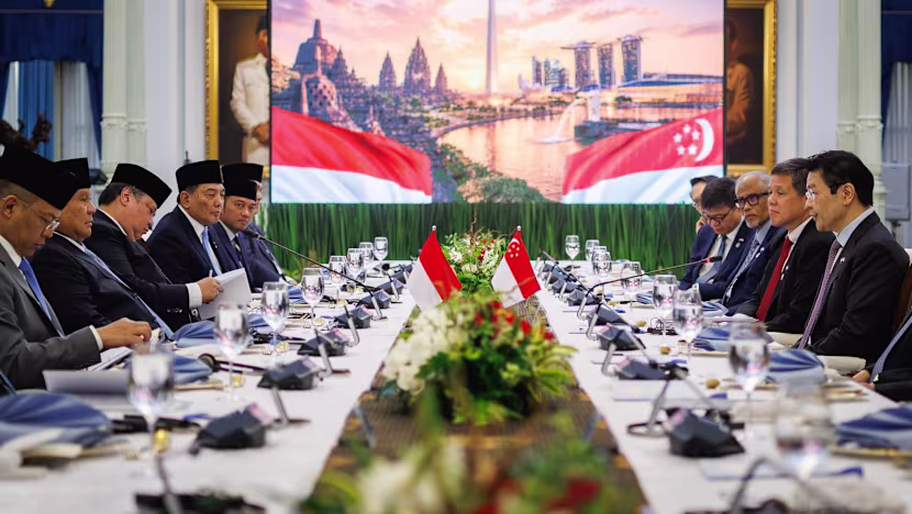 Singapur ve Endonezya Malakka Boğazı'nın açıklığında stratejik uyum içinde