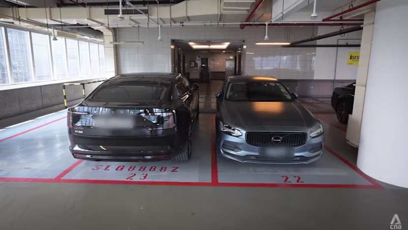 Singapur'un eski otoparklarında araç boyutları sorunu