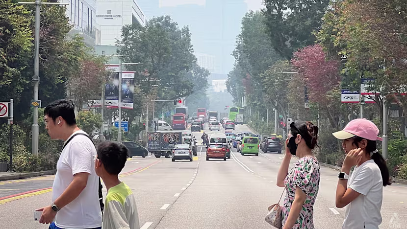 Singapur'da Hava Kalitesi Orta ve Batı Bölgelerde Sağlıksız Seviyeye Döndü
