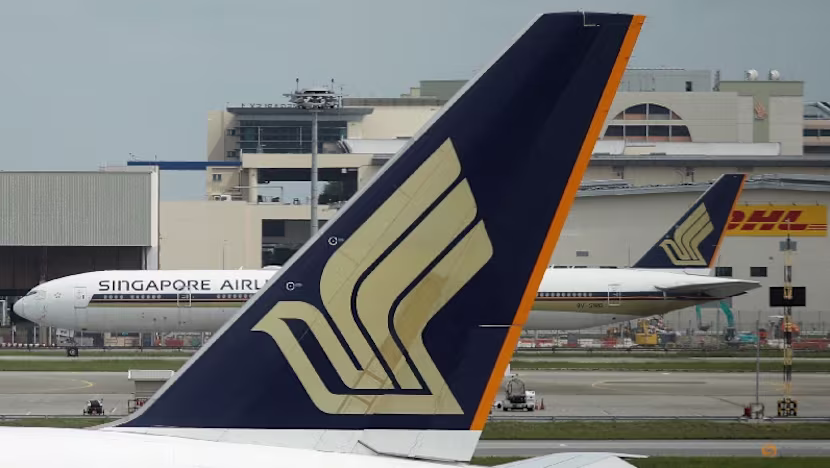 Singapur Havayolları hostesine taciz: Arkadaşları gülerken hapis cezası