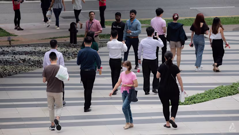 Singapur'da işten çıkarmalar artıyor: Yüksek eğitimliler ve yaşlılar en çok etkilenen gruplar
