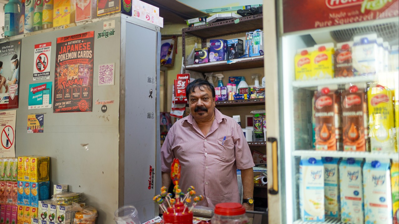 Singapur'un mahalle bakkalları ayakta kalma mücadelesinde