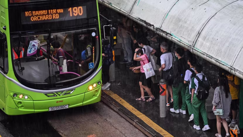 Singapur'da otobüs kaptanlarına yüzde 20 zam