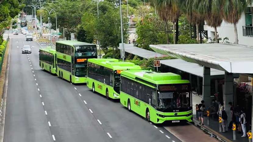 Singapur'da Otobüslerde Yüksek Ses ve Ayak Uzatma Cezaları 23 Eylül'den İtibaren Uygulanacak
