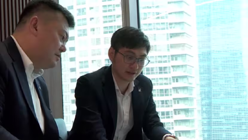 Singapur'da yapay zeka kullanımı artarken çalışanlar bot yönetimine yöneliyor