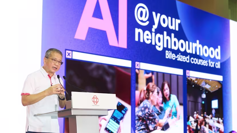 Singapur'da Yaşlılar ve Ev Hanımları İçin Yapay Zeka Eğitimi