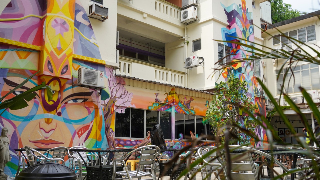 Singapur'un Yıkım Topu: Bir Kuşak Hafızası Siliniyor