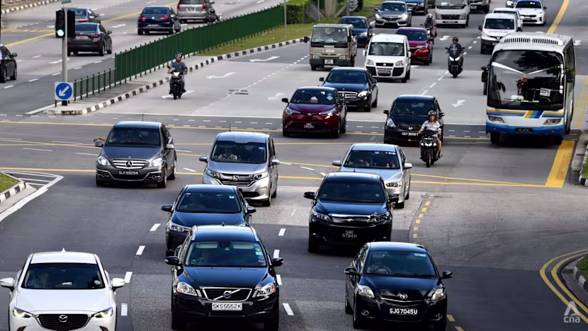 Singapur'da COE Primleri Karışık Kapandı: A Kategorisi Rekor Seviyeye Yaklaştı