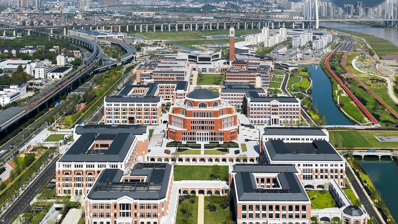 Singapurlu kimyager Lu Yixin, Çin'in yeni üniversitesi EIT'ye katılacak