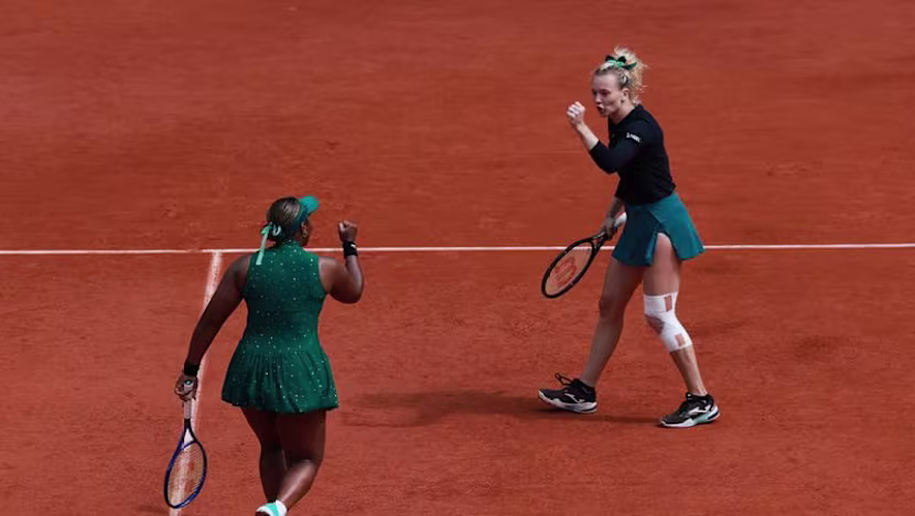Siniakova ve Townsend, Fransa Açık Kadınlar Çiftler Şampiyonu