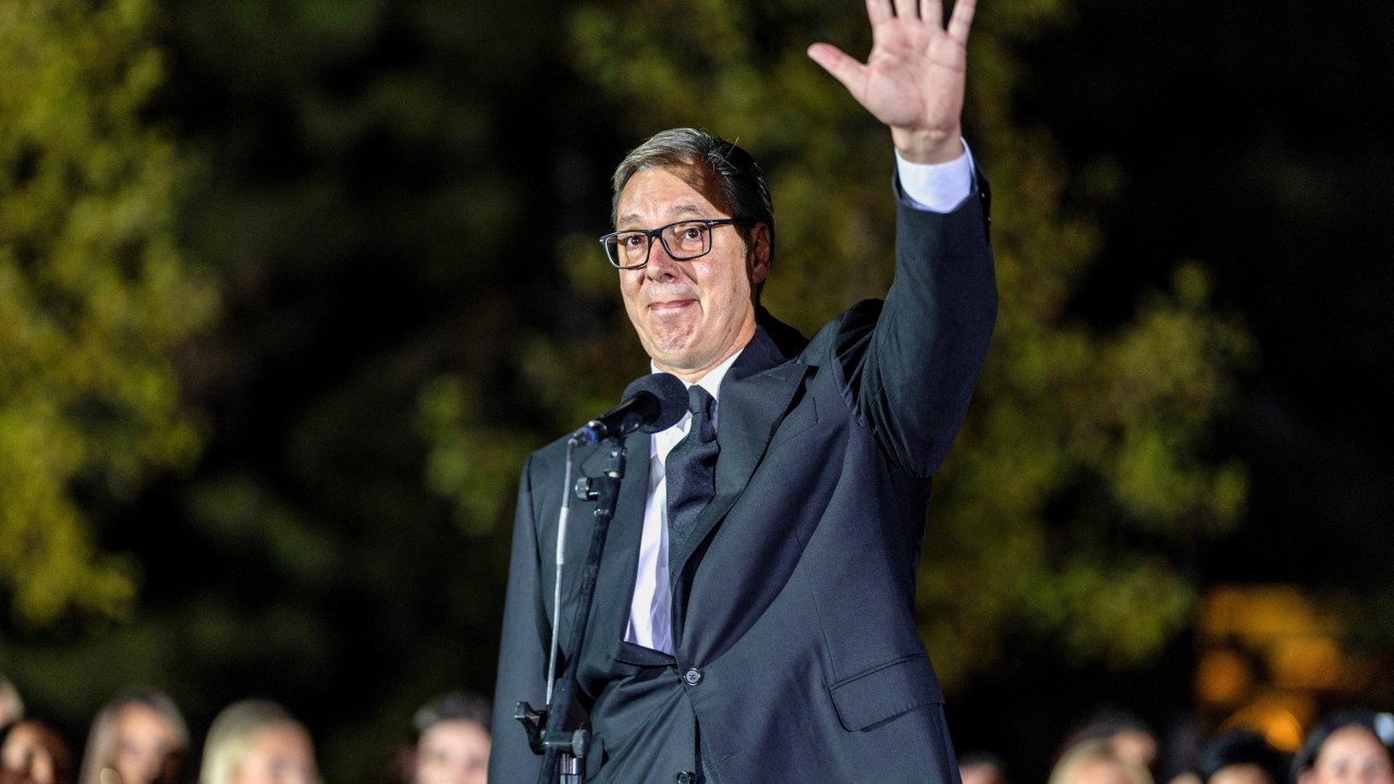 Sırbistan'da Vucic Cumhurbaşkanlığından İstifa Etti