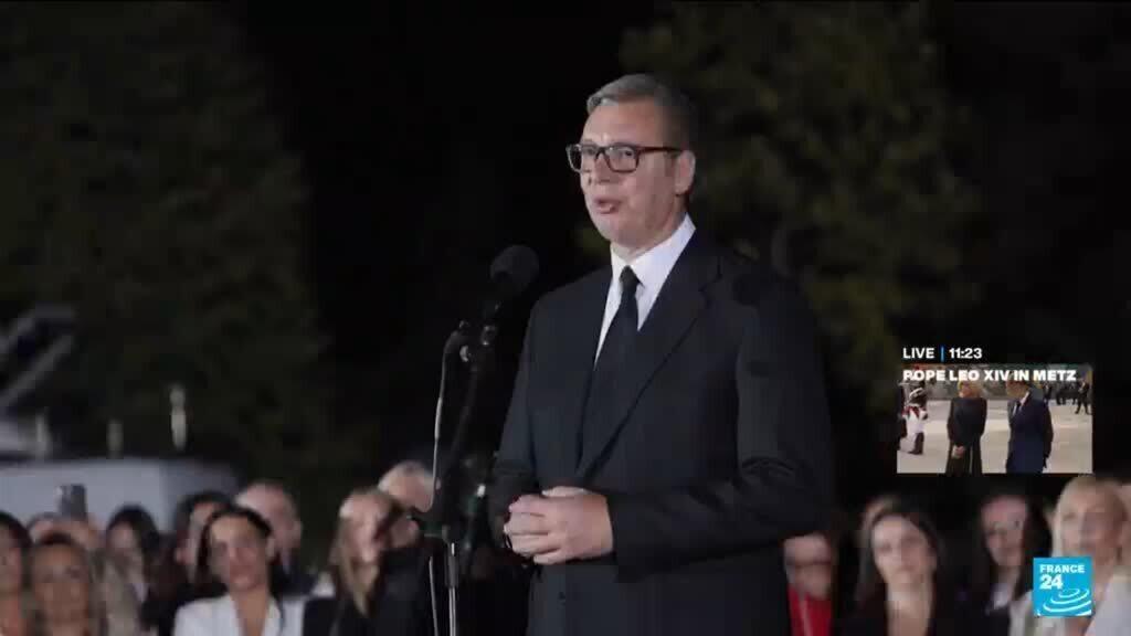 Sırbistan'da Siyasi Deprem: Vucic Cumhurbaşkanlığından İstifa Etti, Başbakanlığa Aday