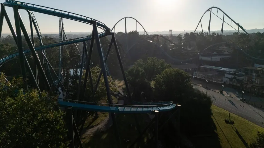 Six Flags'te ölümlü kaza: 10 roller coaster kapatıldı