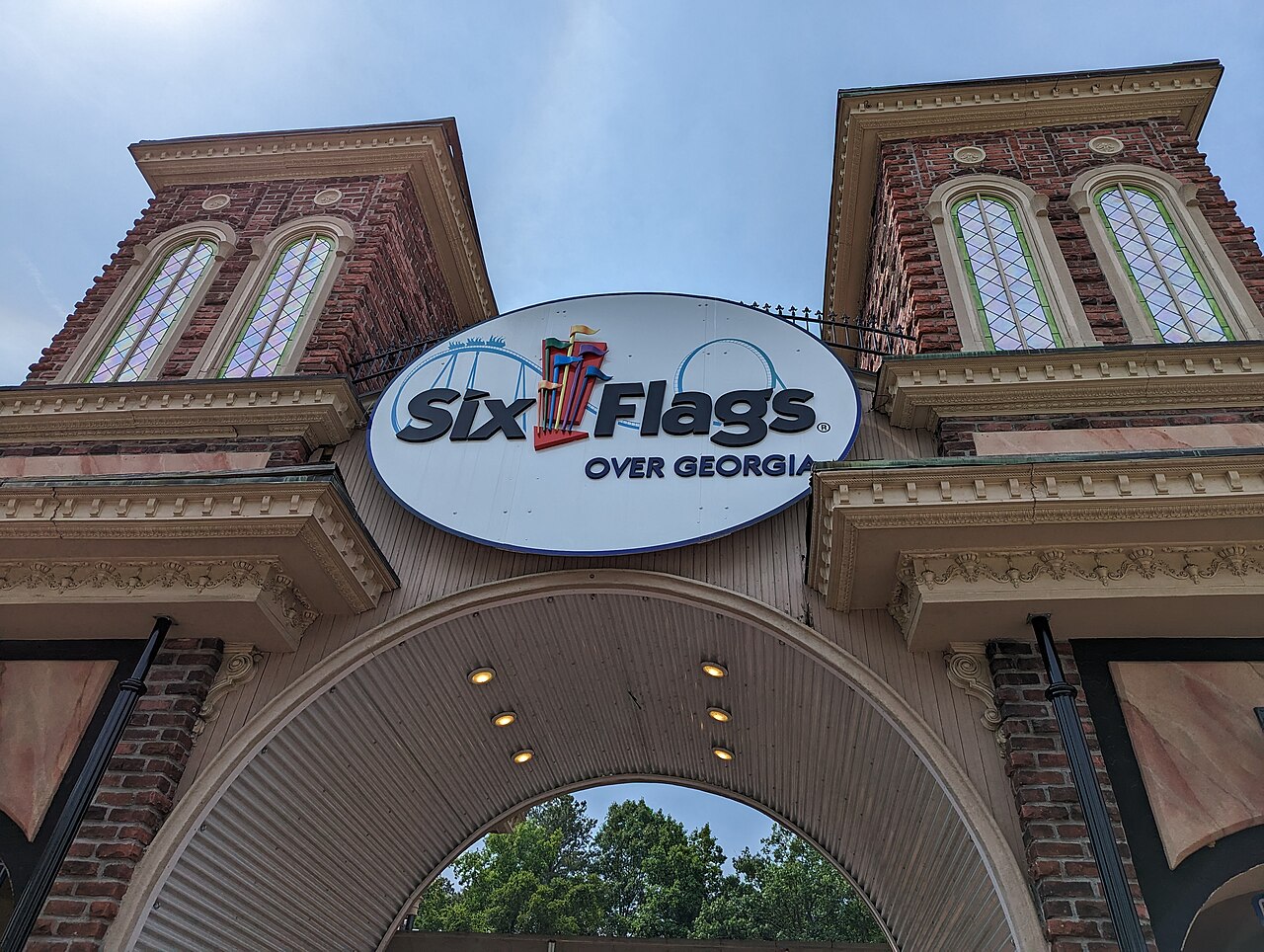 Six Flags rollercoaster kazasında bir ölü, yaralılar var