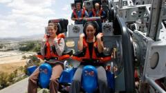 Six Flags, yüzlerce beyin hasarı iddiası üzerine X2 rollercoaster'ı kapattı
