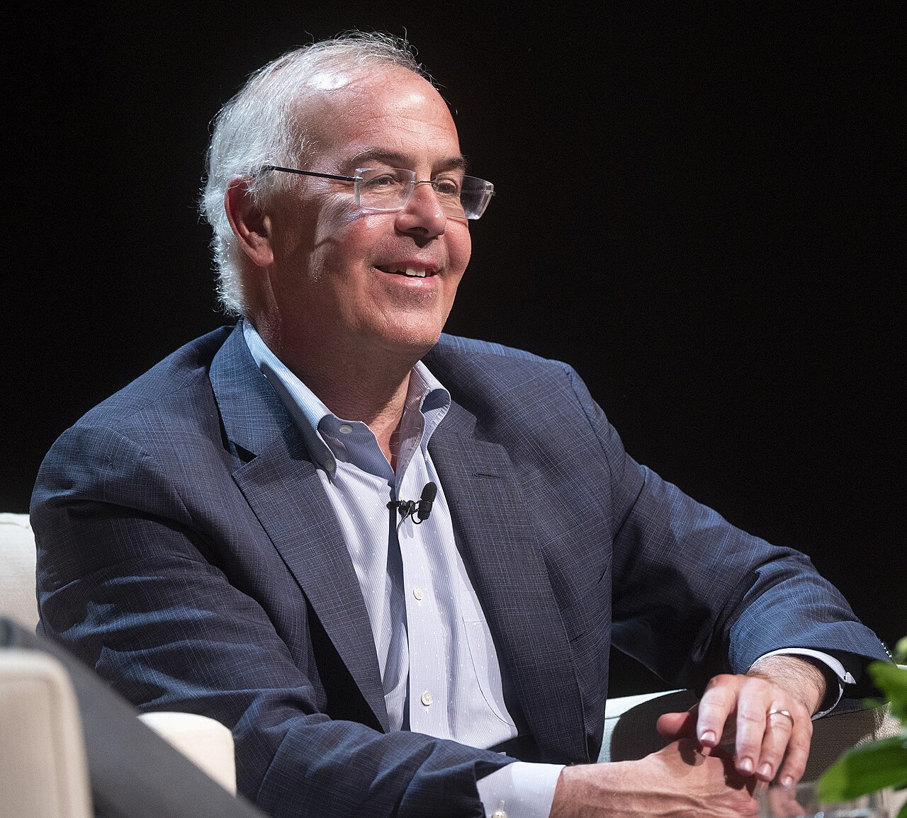 Siyaset Fazla mı Politize Edildi? Brooks ve Goldberg'den Uyarı