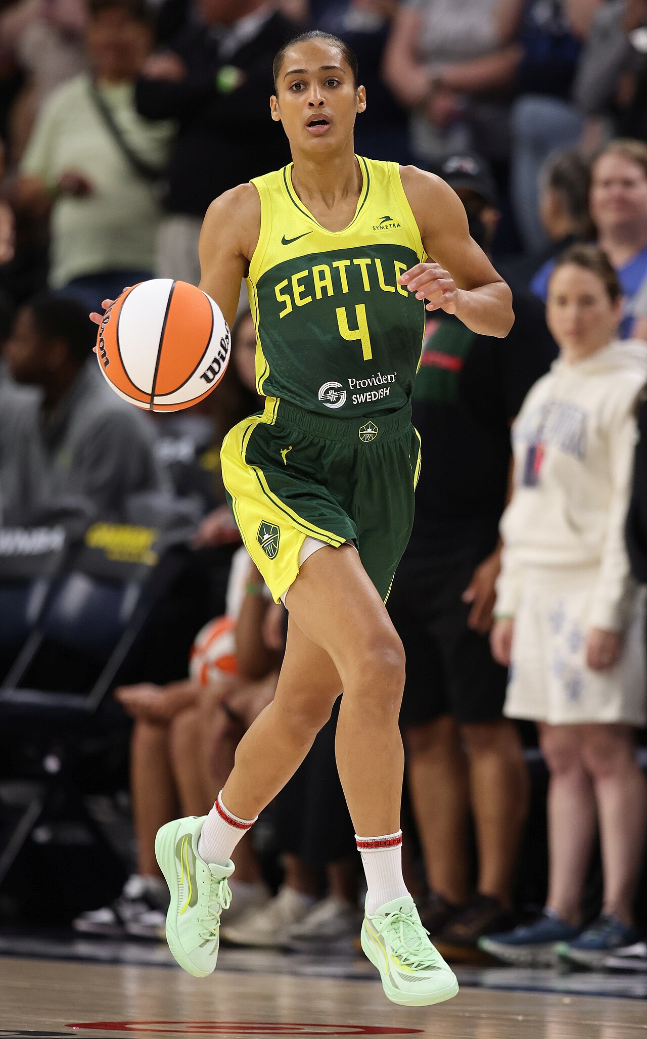 Skylar Diggins-Smith'in Spor Diplomasisindeki Rolü ve Küresel Etkileri