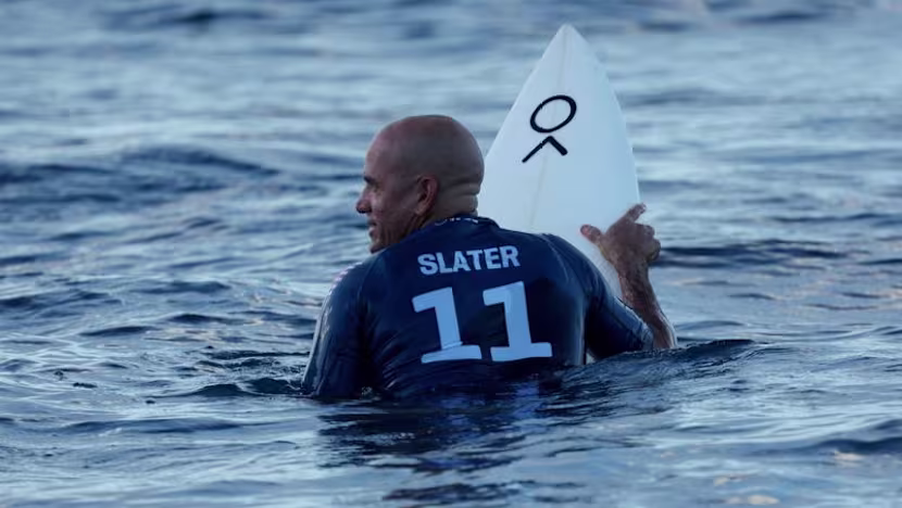 Slater, Tahiti Pro'da Teahupo'o Dalgalarını Aşarak Yükselişini Sürdürüyor