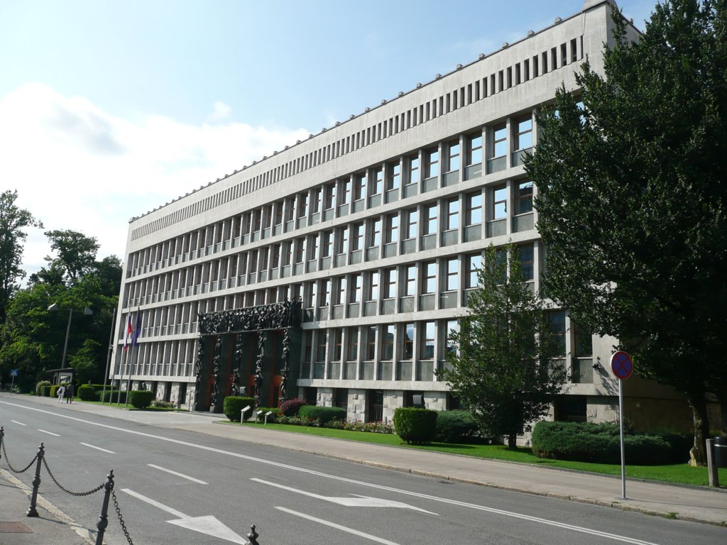 Slovenya, Eski Başbakanın Polis Operasyonu Dokunulmazlığını Kaldırdı